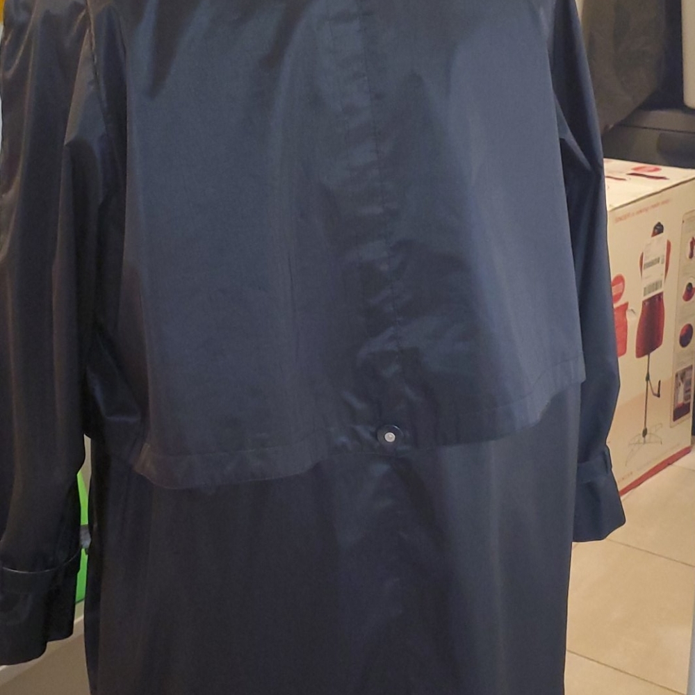 Retro Raining Coat - Picture 5 of 10